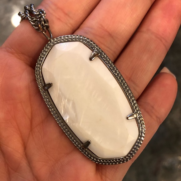 Kendra Scott long necklace - Picture 2 of 4